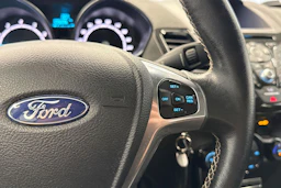 valkoinen Ford Fiesta 2017 kuva 20.