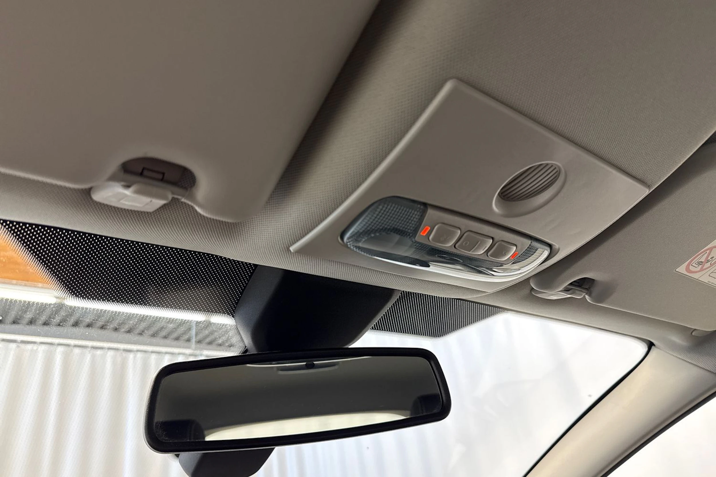 valkoinen Ford Fiesta 2017 kuva 26.