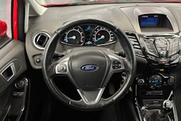 punainen Ford Fiesta 2017 kuva 15.