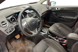 punainen Ford Fiesta 2017 kuva 3.