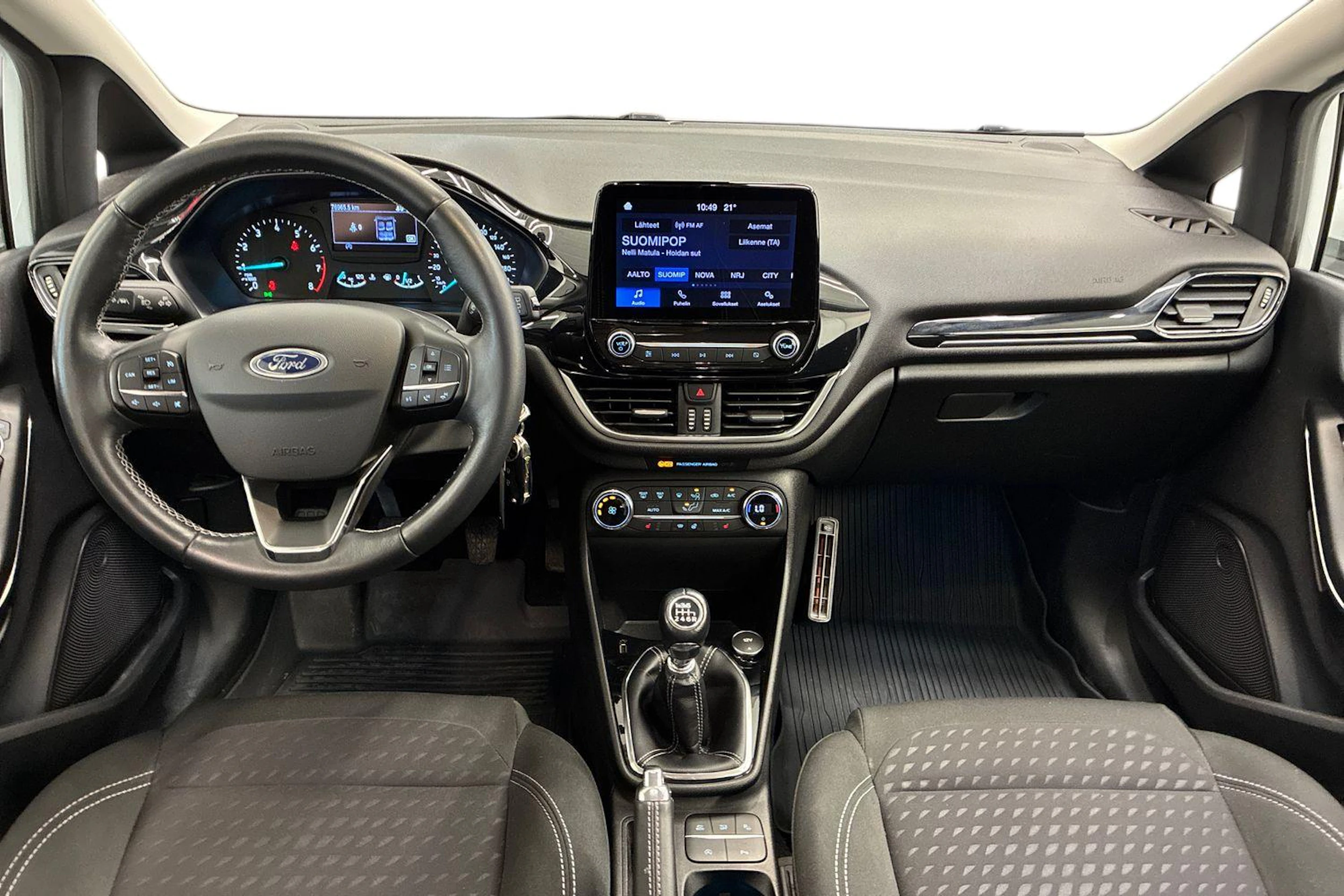 Valkoinen Ford FIESTA 2018 kuva 7.
