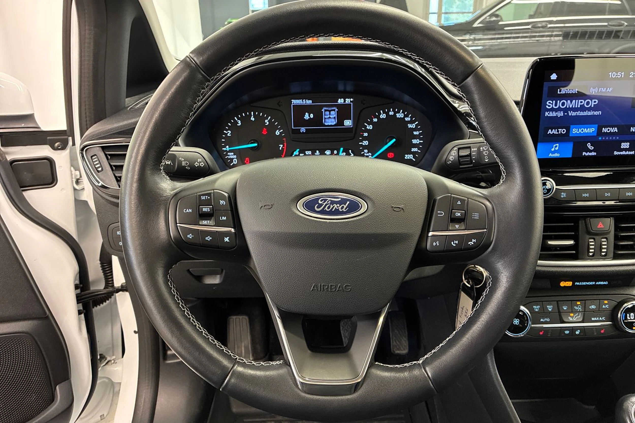 Valkoinen Ford FIESTA 2018 kuva 14.