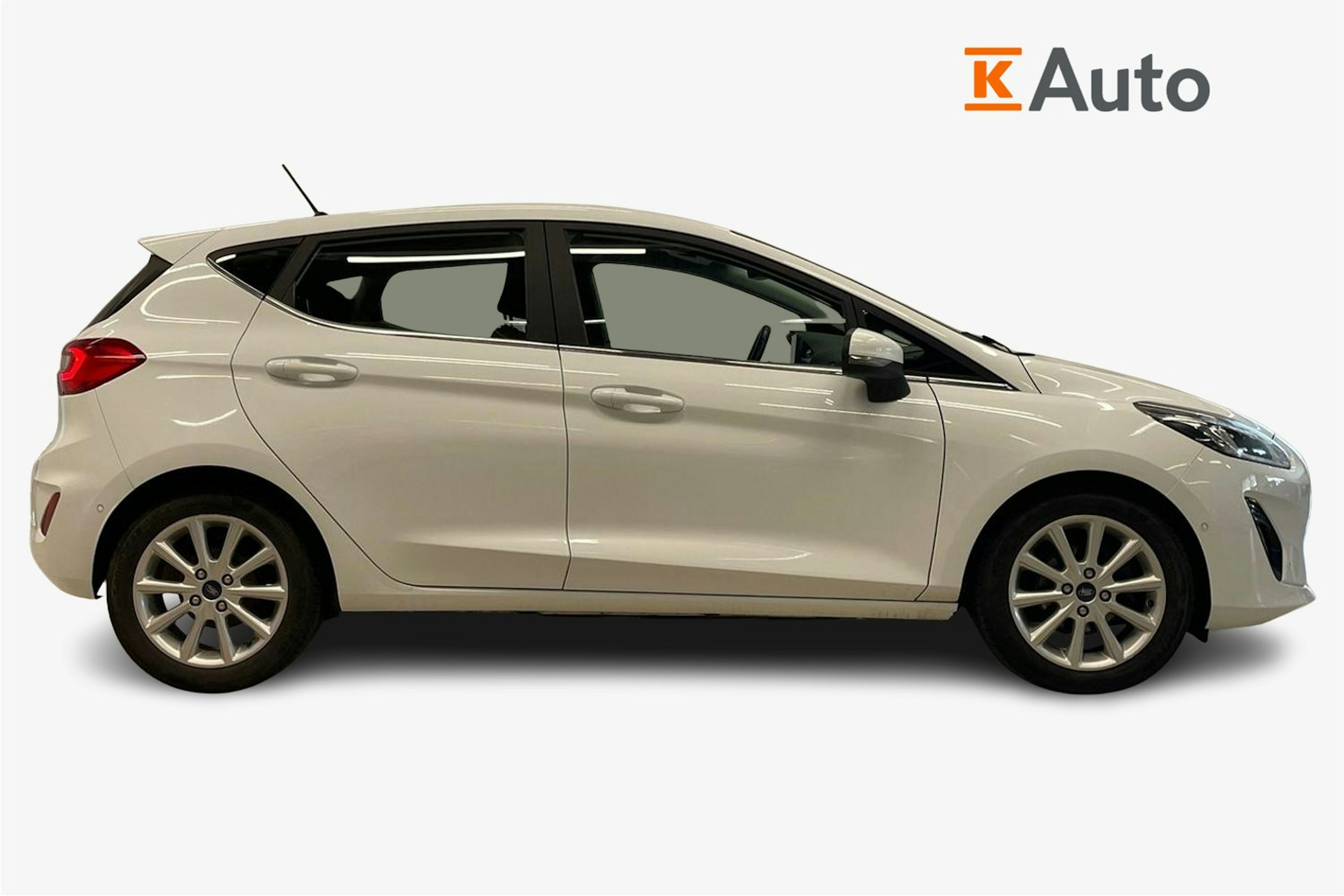 valkoinen Ford Fiesta 2018 kuva 5.