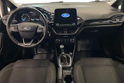 valkoinen Ford Fiesta 2018 kuva 7.