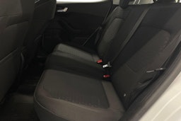 valkoinen Ford Fiesta 2018 kuva 8.