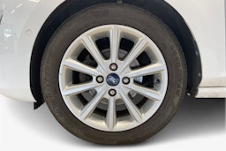 valkoinen Ford Fiesta 2018 kuva 9.