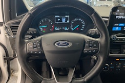 valkoinen Ford Fiesta 2018 kuva 12.