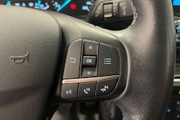 valkoinen Ford Fiesta 2018 kuva 14.