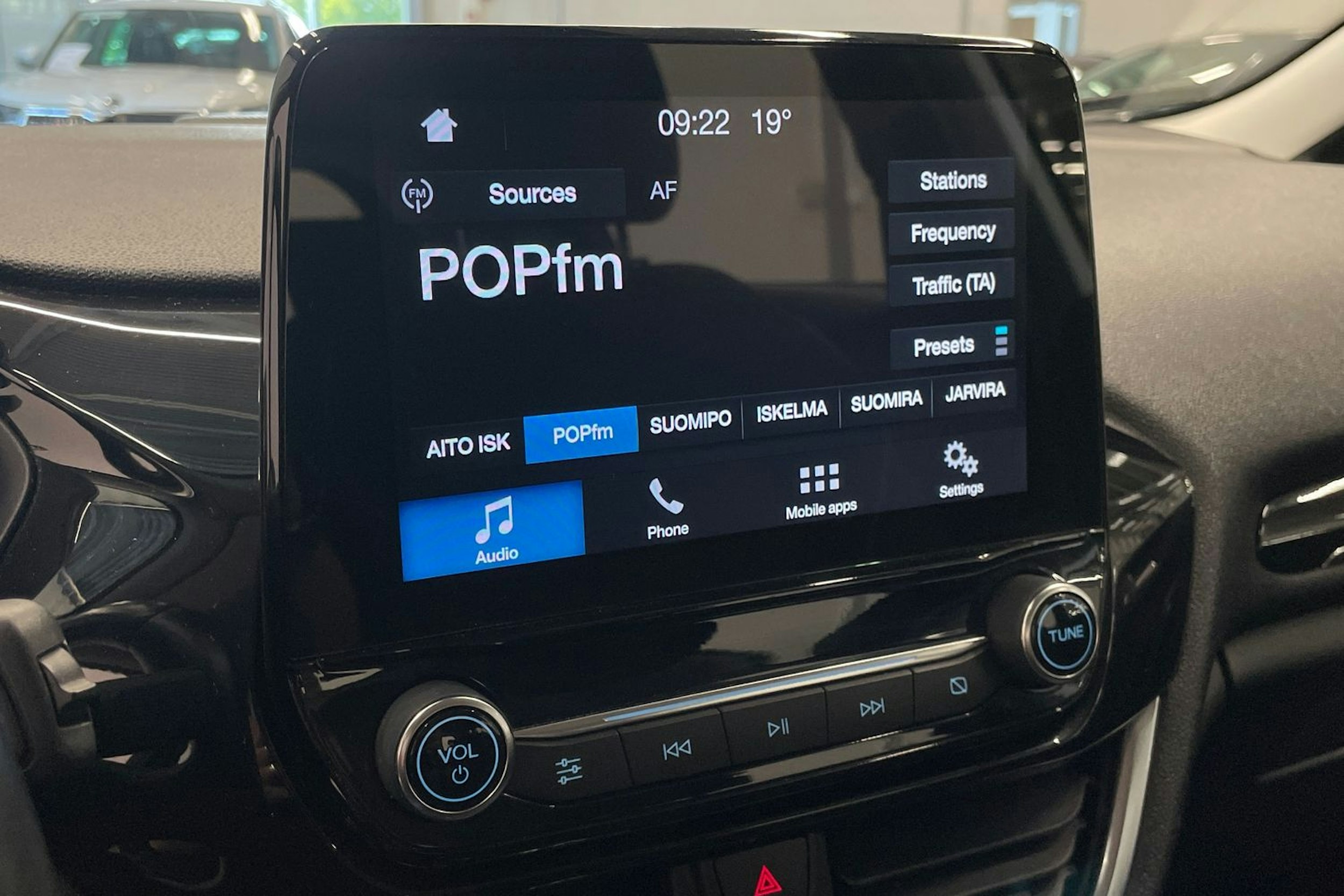 valkoinen Ford Fiesta 2018 kuva 17.