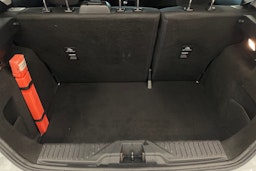 valkoinen Ford Fiesta 2018 kuva 19.