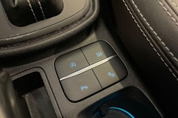 valkoinen Ford Fiesta 2018 kuva 19.