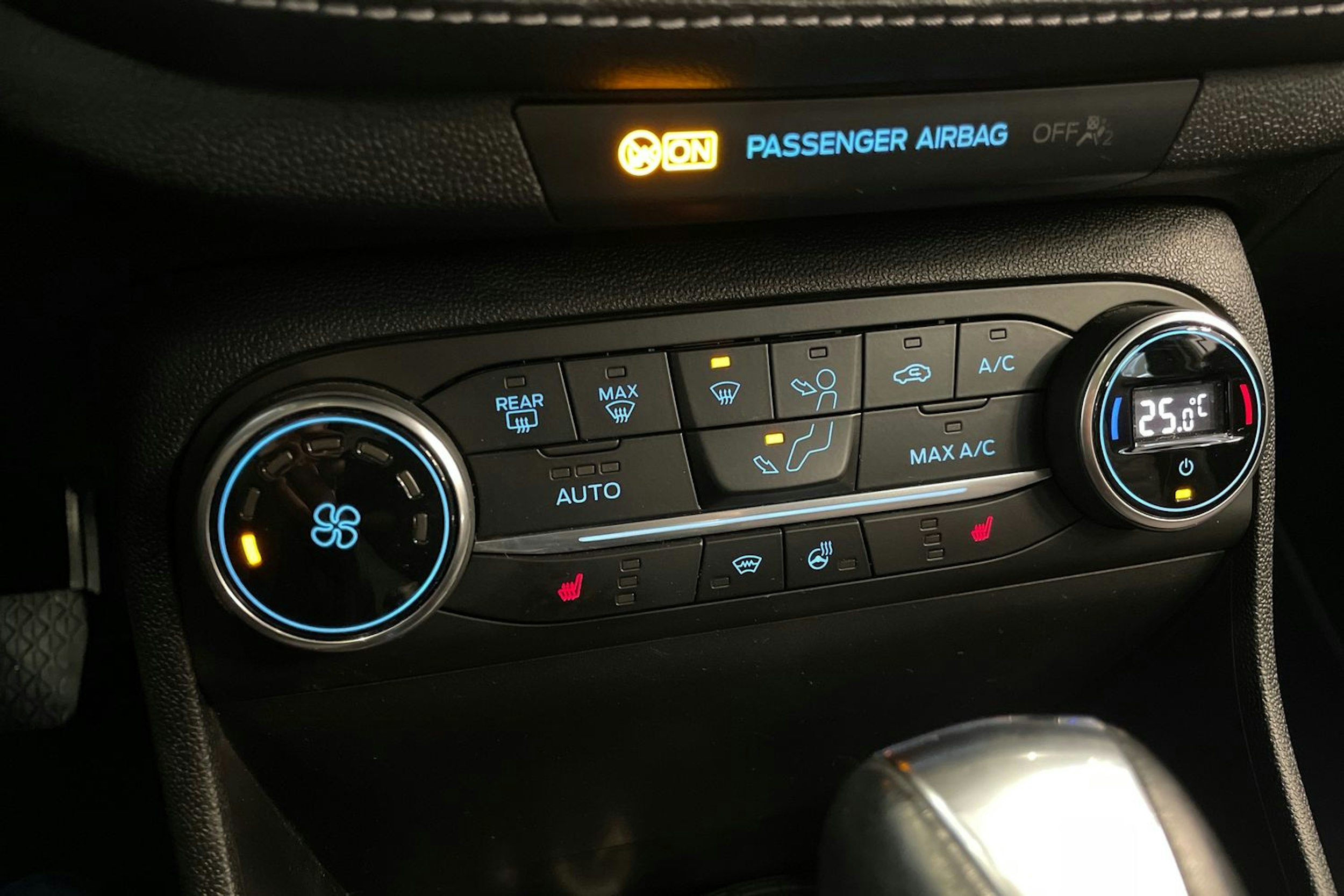 valkoinen Ford Fiesta 2018 kuva 20.