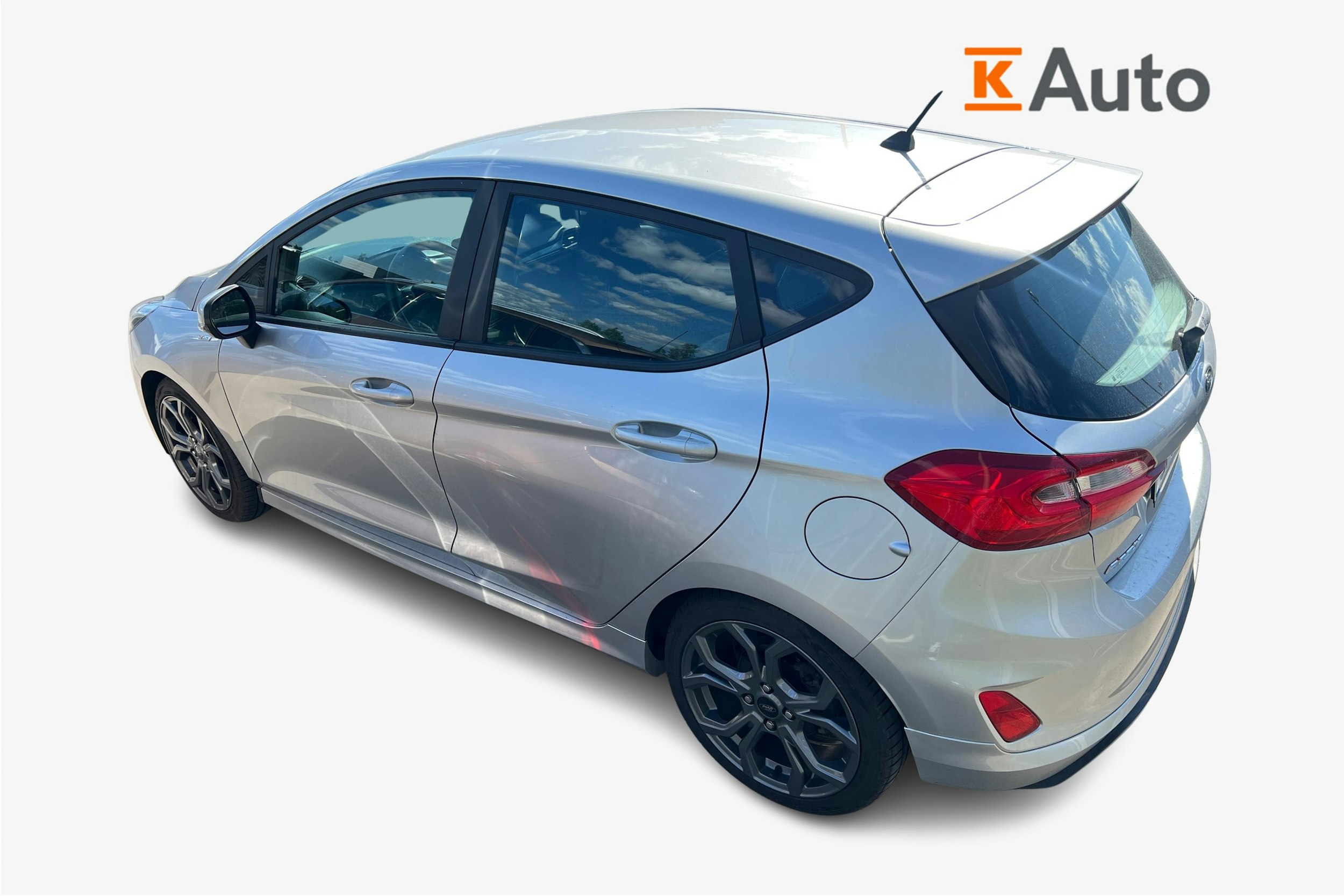 harmaa Ford Fiesta 2018 kuva 2.