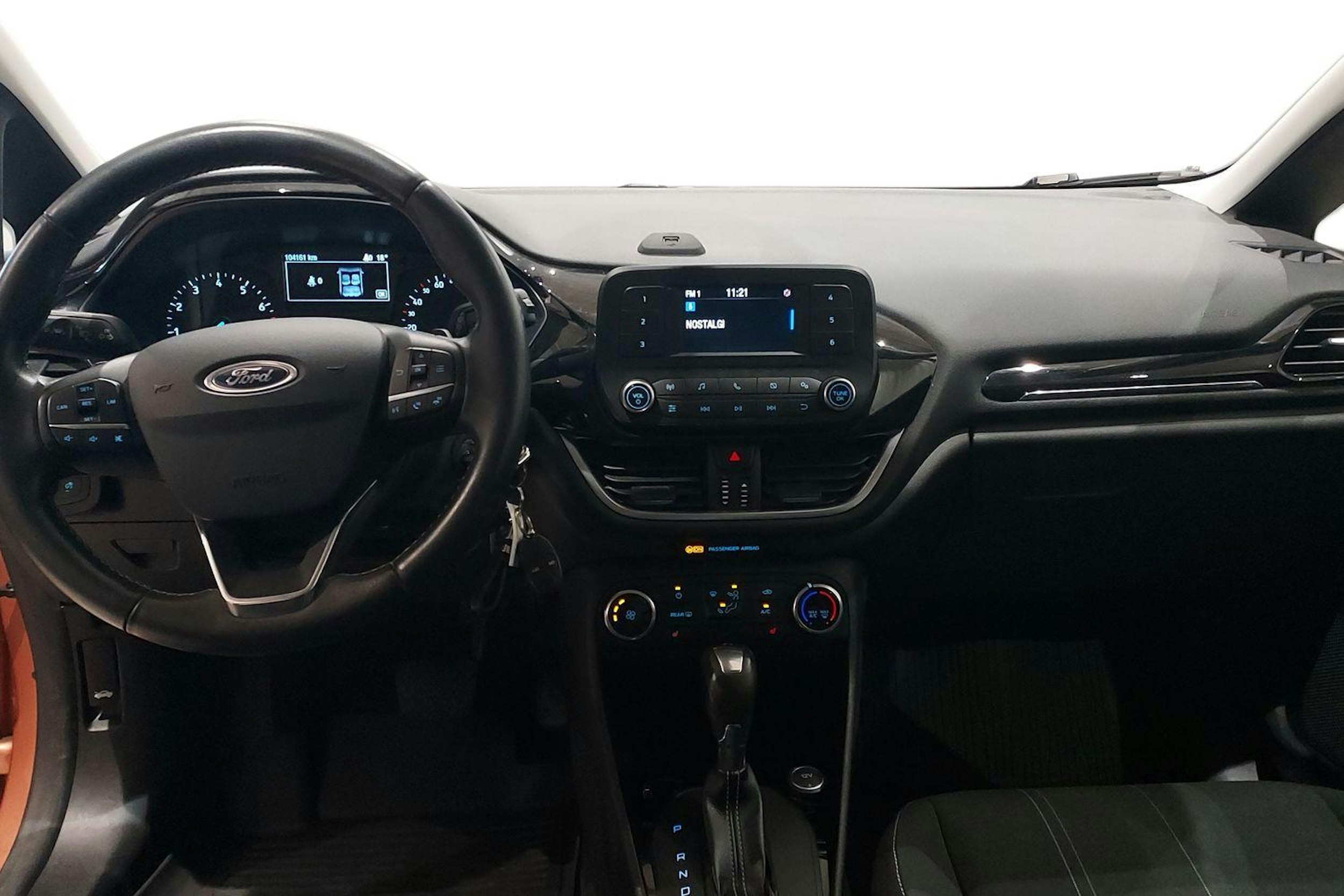 punainen Ford Fiesta 2018 kuva 9.