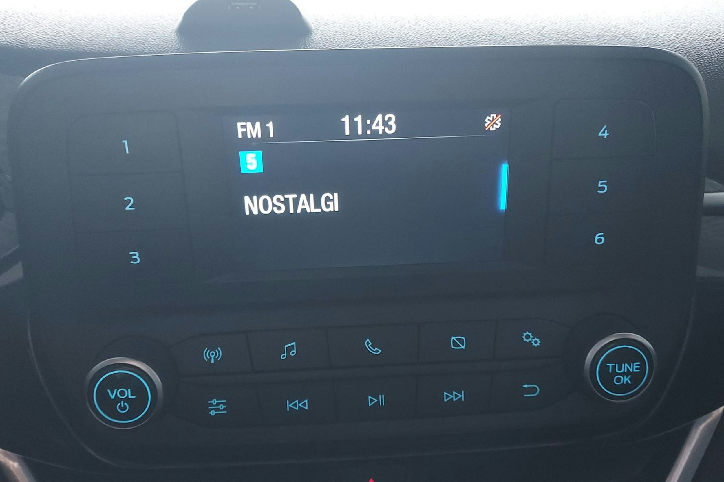 punainen Ford Fiesta 2018 kuva 16.