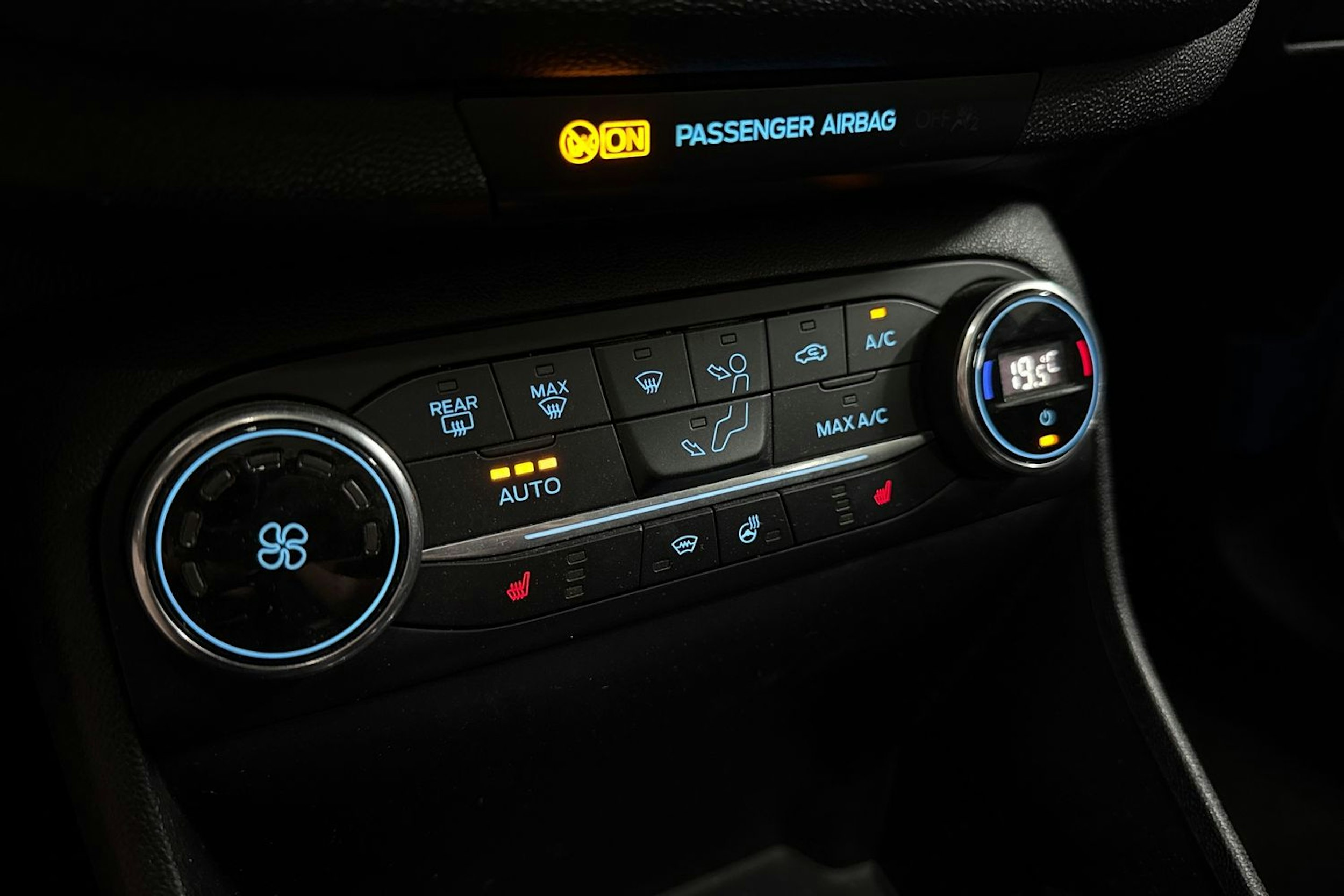 Sininen Ford FIESTA 2018 kuva 27.