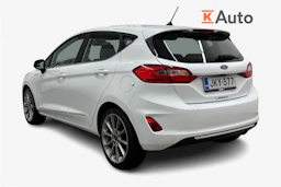 valkoinen Ford Fiesta 2018 kuva 2.