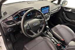valkoinen Ford Fiesta 2018 kuva 6.