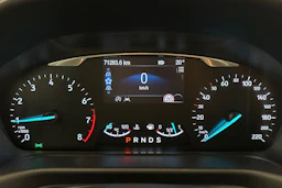valkoinen Ford Fiesta 2018 kuva 15.
