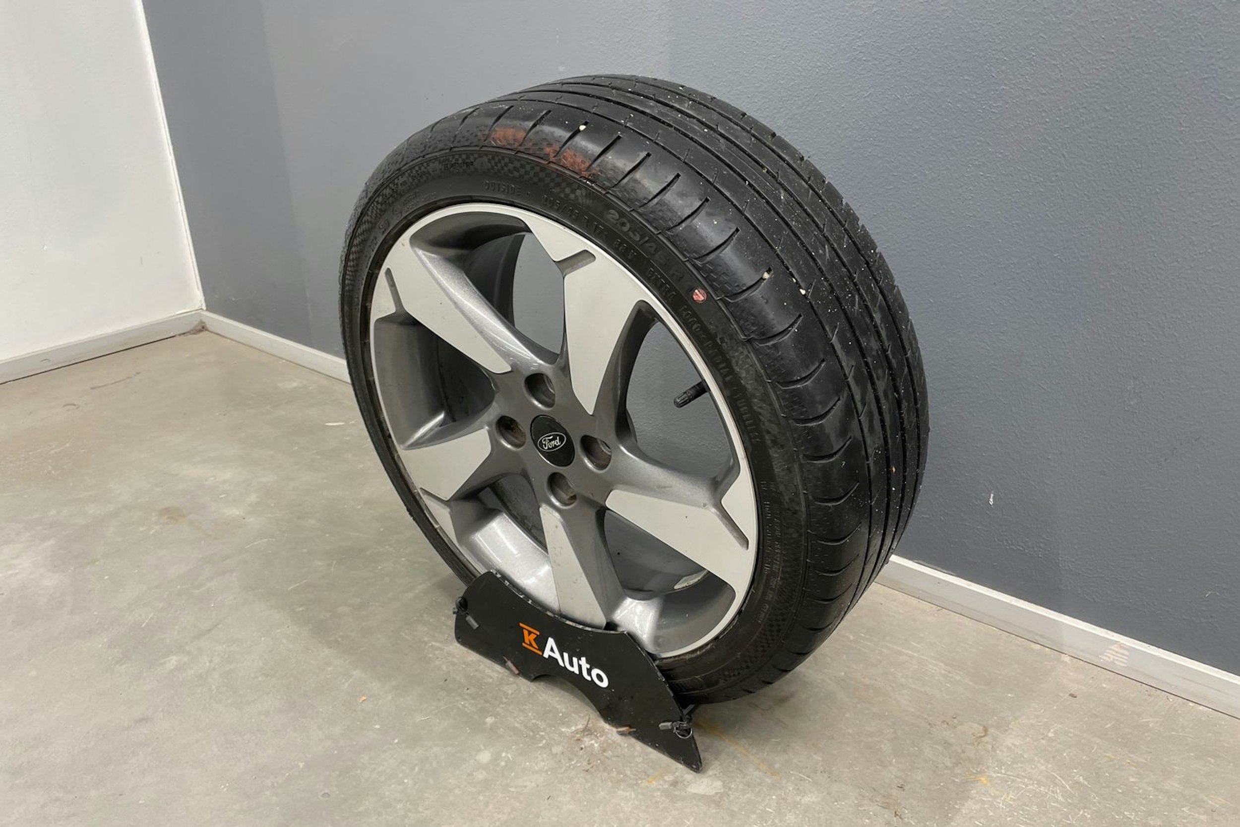 valkoinen Ford Fiesta 2018 kuva 14.