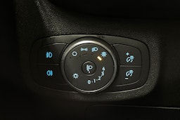 valkoinen Ford Fiesta 2018 kuva 22.