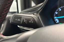 valkoinen Ford Fiesta 2018 kuva 18.