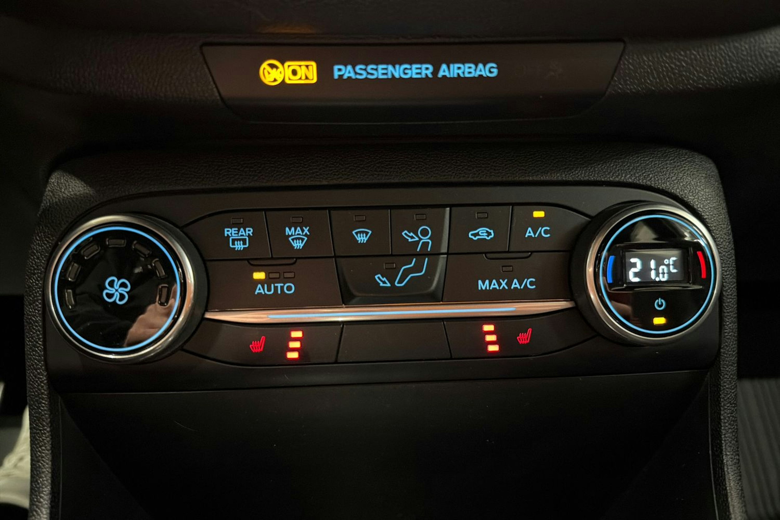 valkoinen Ford Fiesta 2018 kuva 20.