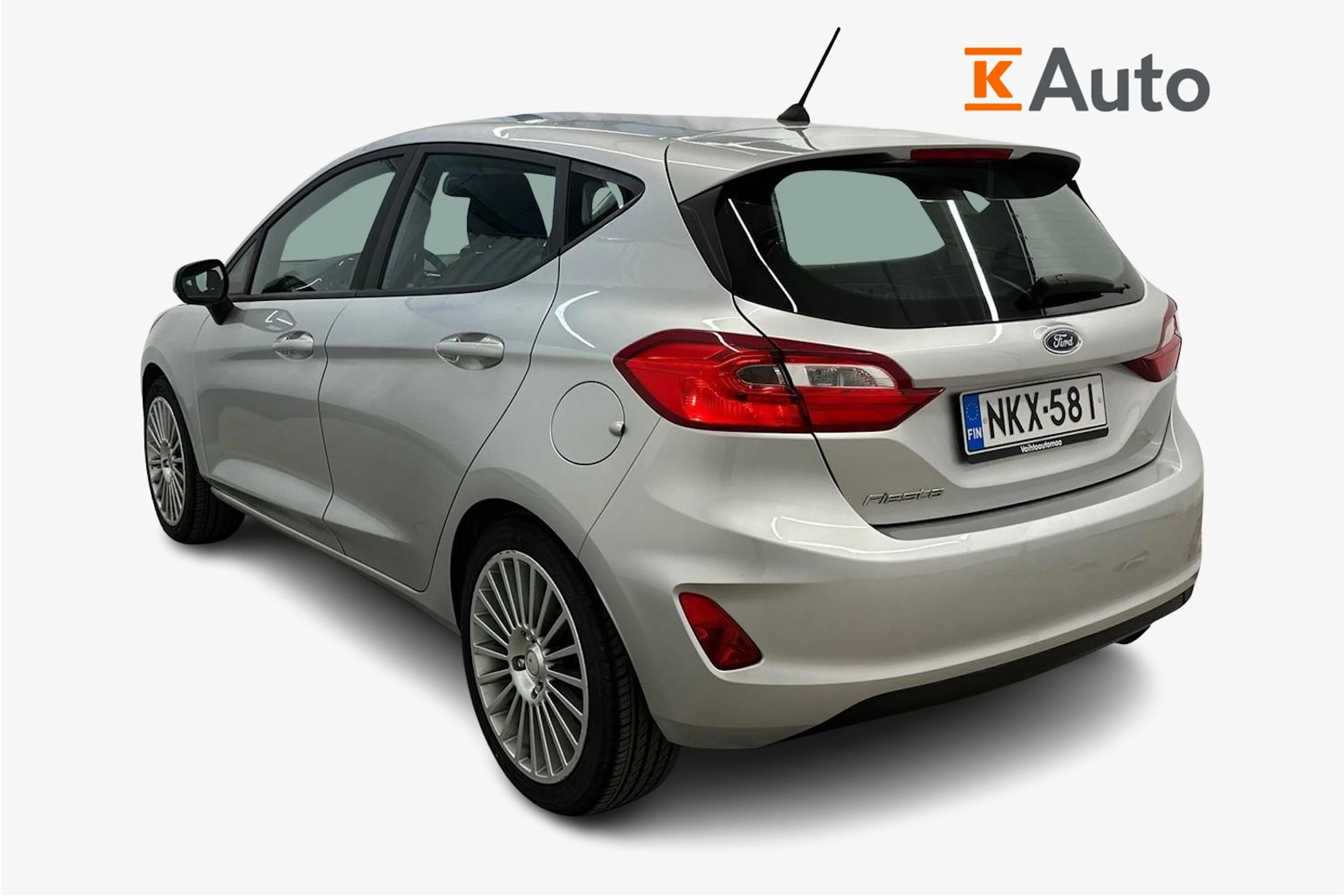 Harmaa Ford FIESTA 2018 kuva 3.