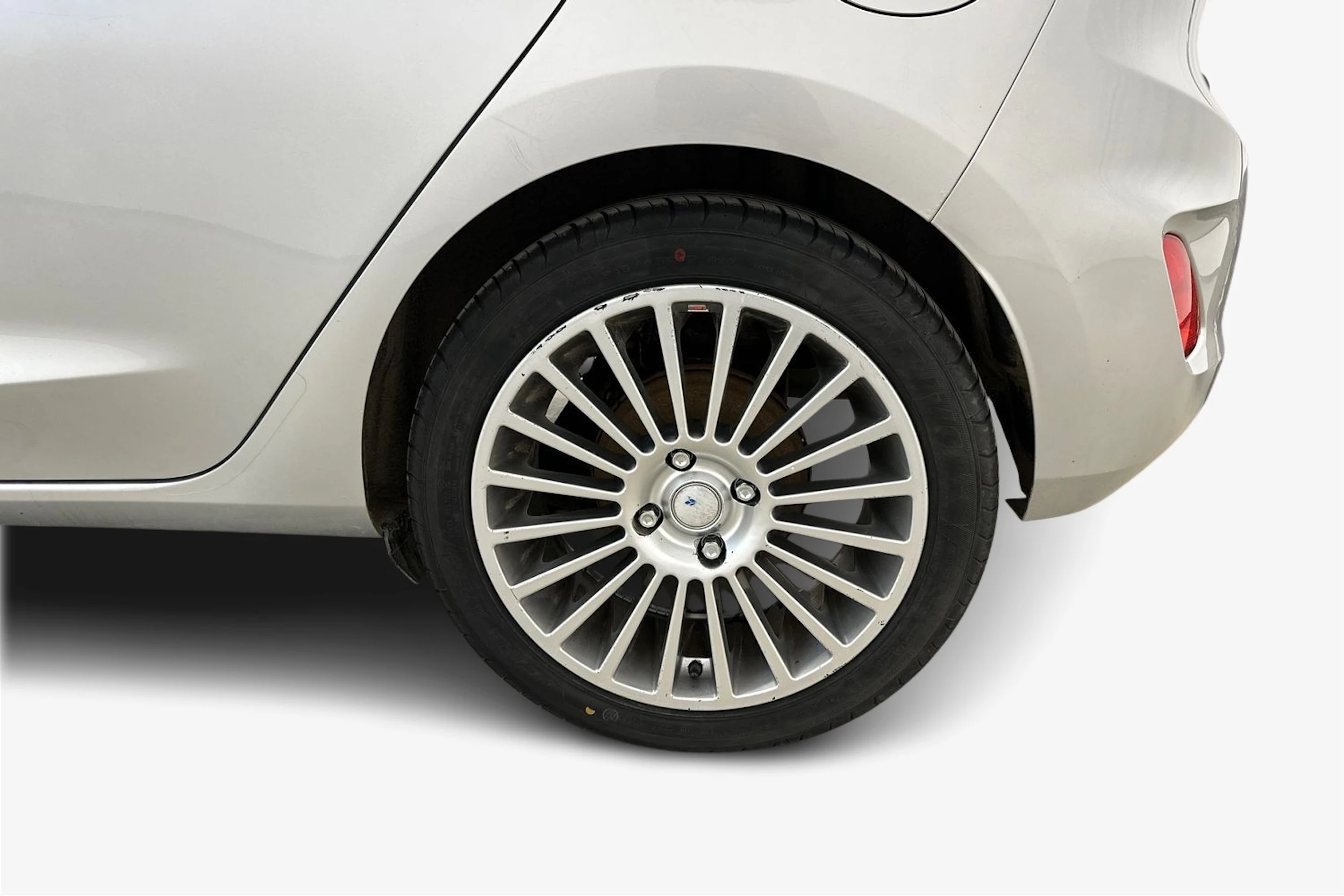 Harmaa Ford FIESTA 2018 kuva 12.