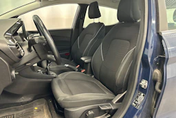 sininen Ford Fiesta 2018 kuva 10.