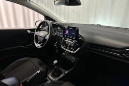sininen Ford Fiesta 2018 kuva 15.