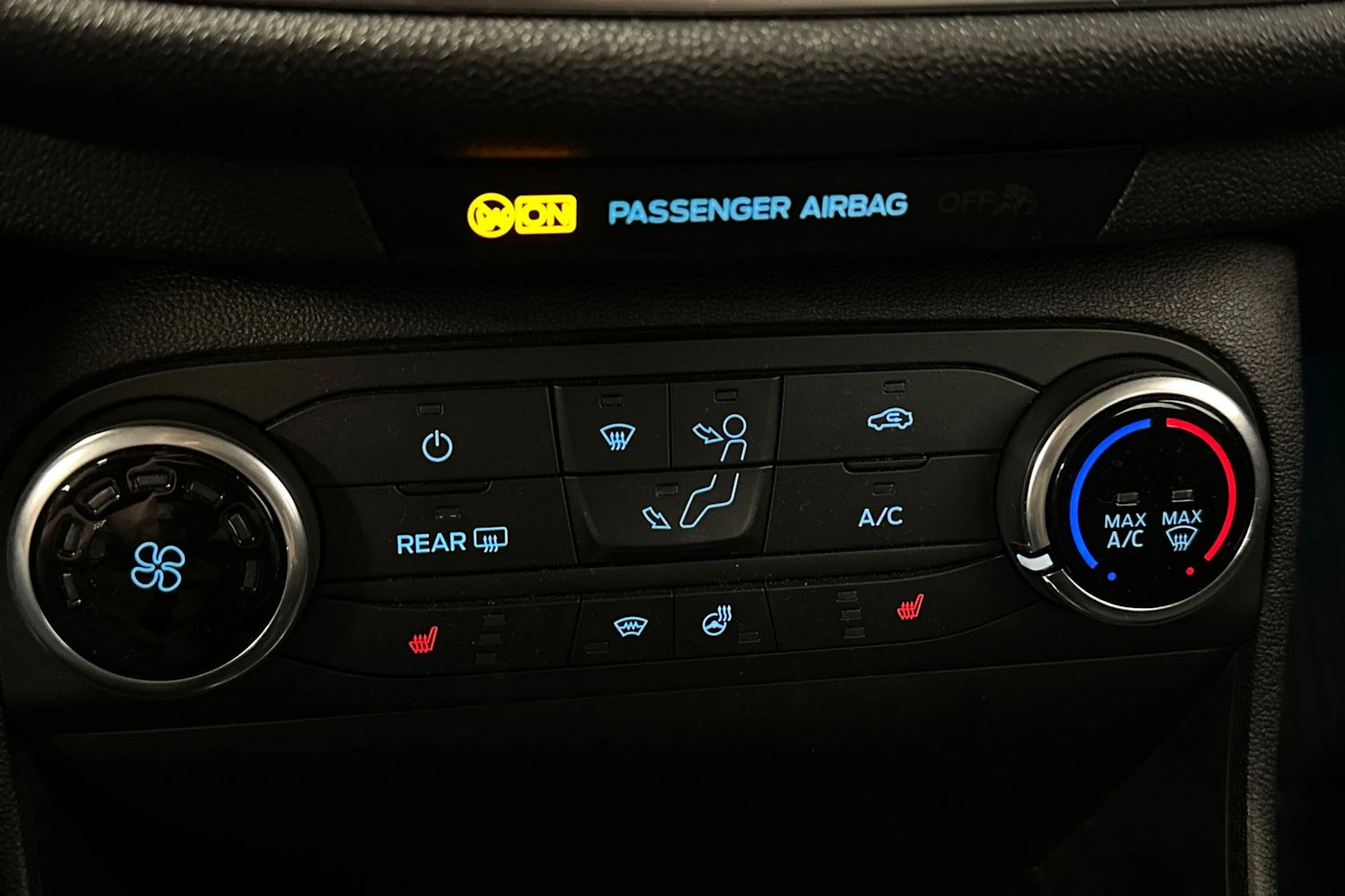 sininen Ford Fiesta 2018 kuva 23.