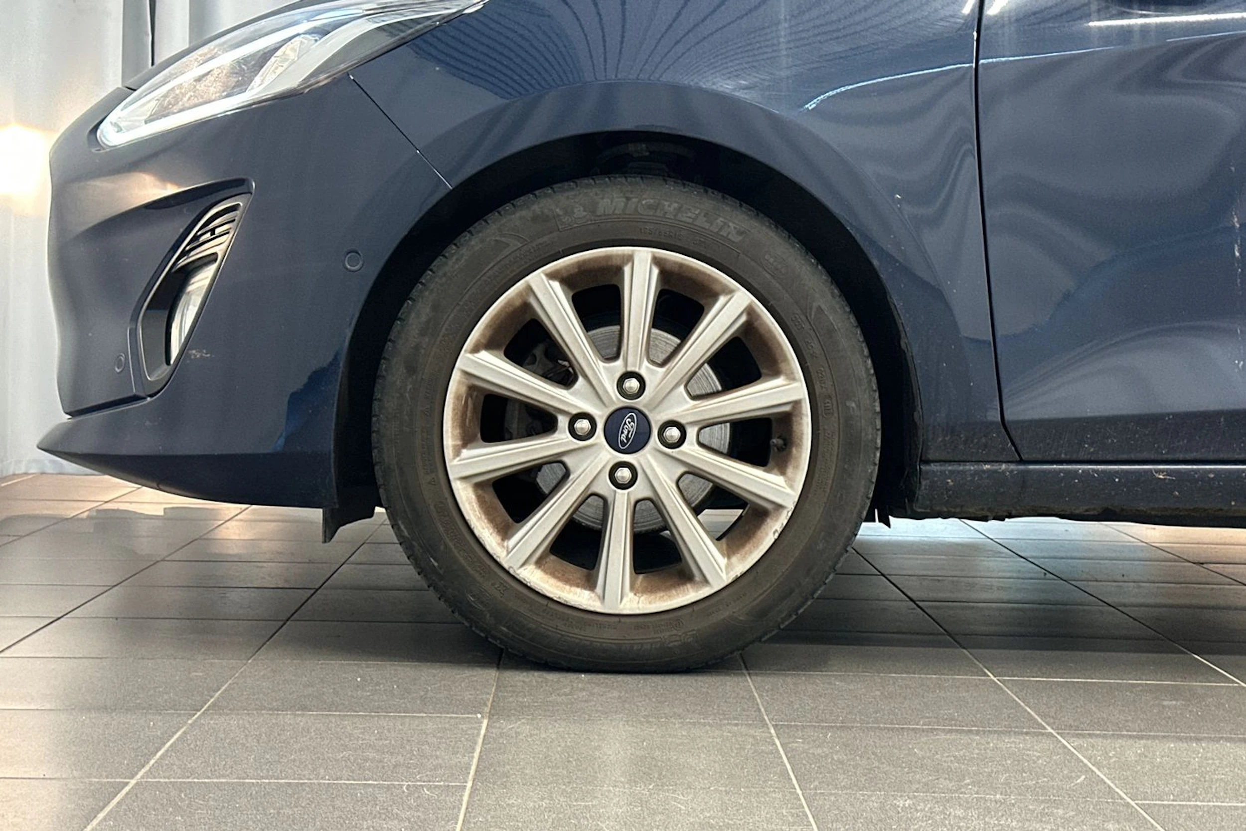 sininen Ford Fiesta 2018 kuva 27.