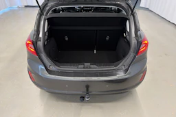harmaa Ford Fiesta 2018 kuva 13.