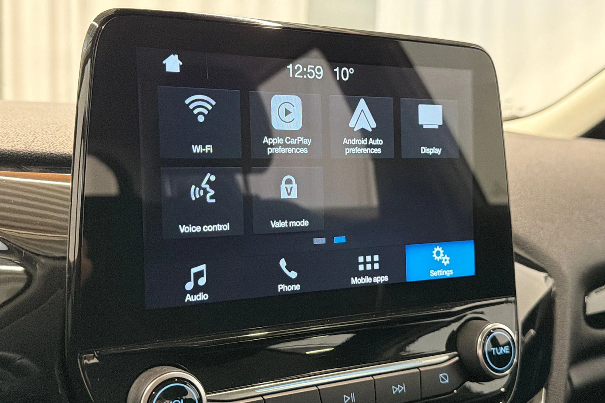 harmaa Ford Fiesta 2018 kuva 20.
