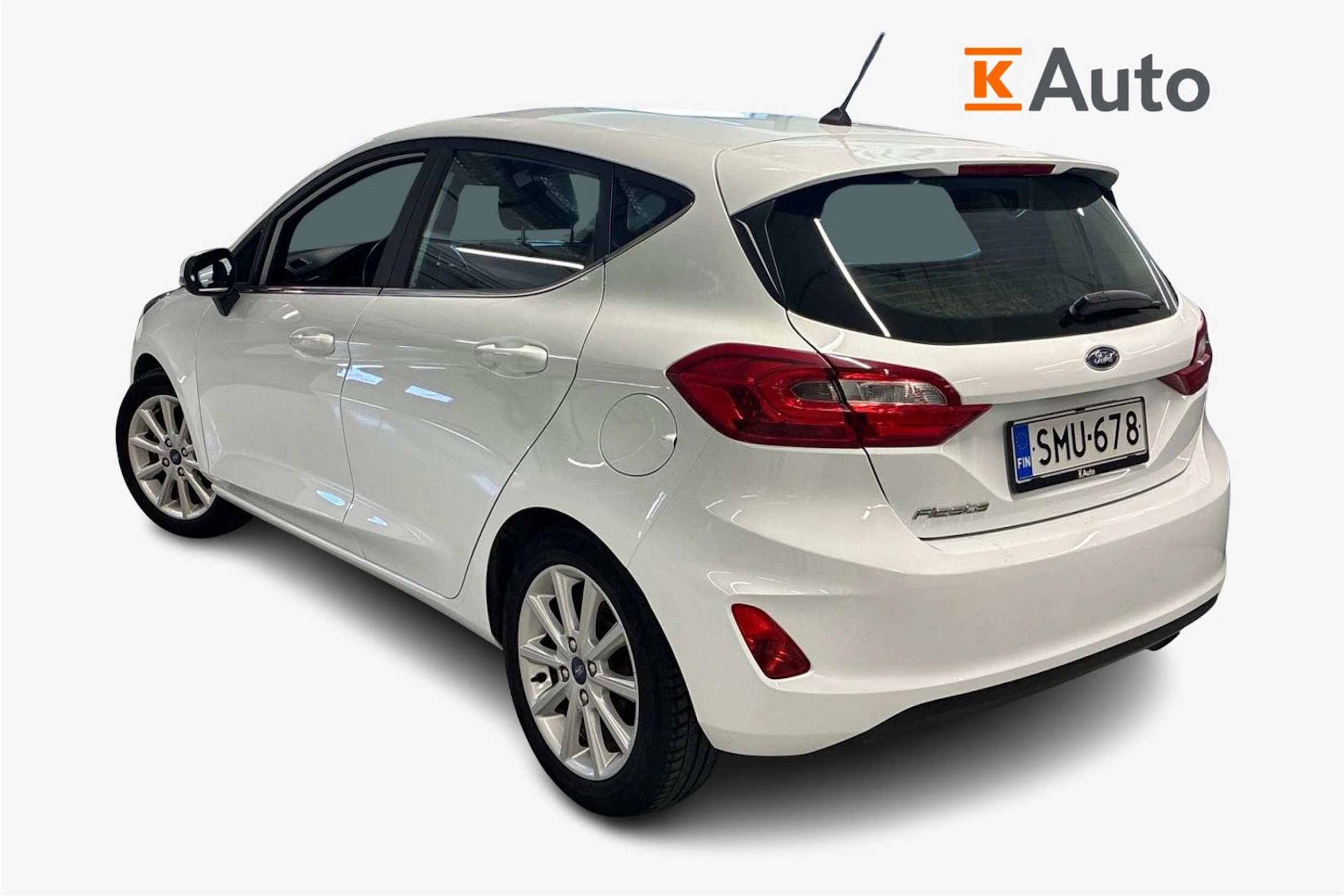 Valkoinen Ford FIESTA 2018 kuva 2.
