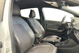 valkoinen Ford Fiesta 2018 kuva 7.