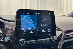 valkoinen Ford Fiesta 2018 kuva 19.