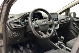 harmaa Ford Fiesta 2018 kuva 7.