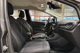 harmaa Ford Fiesta 2018 kuva 15.