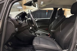 harmaa Ford Fiesta 2018 kuva 17.