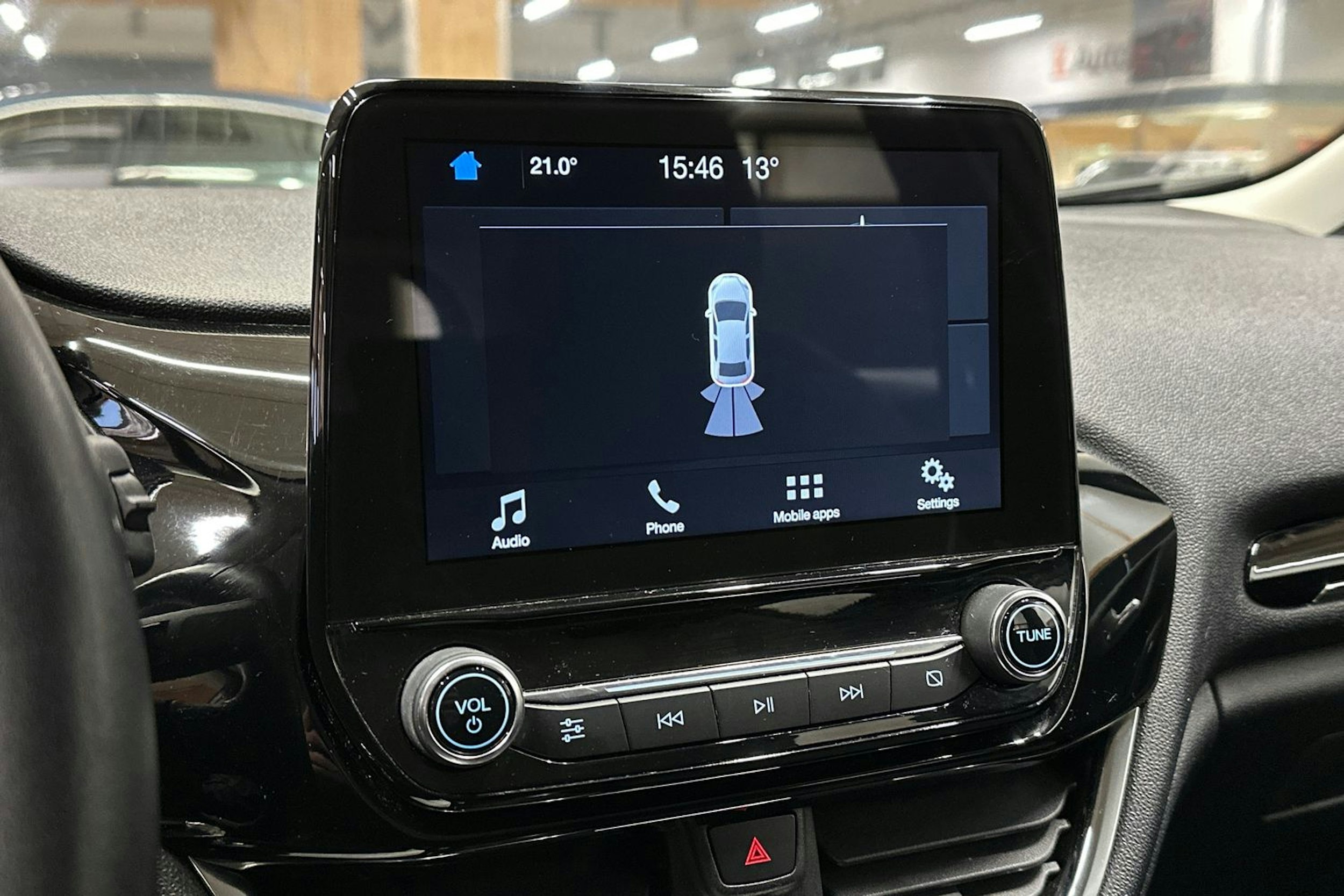 harmaa Ford Fiesta 2018 kuva 18.