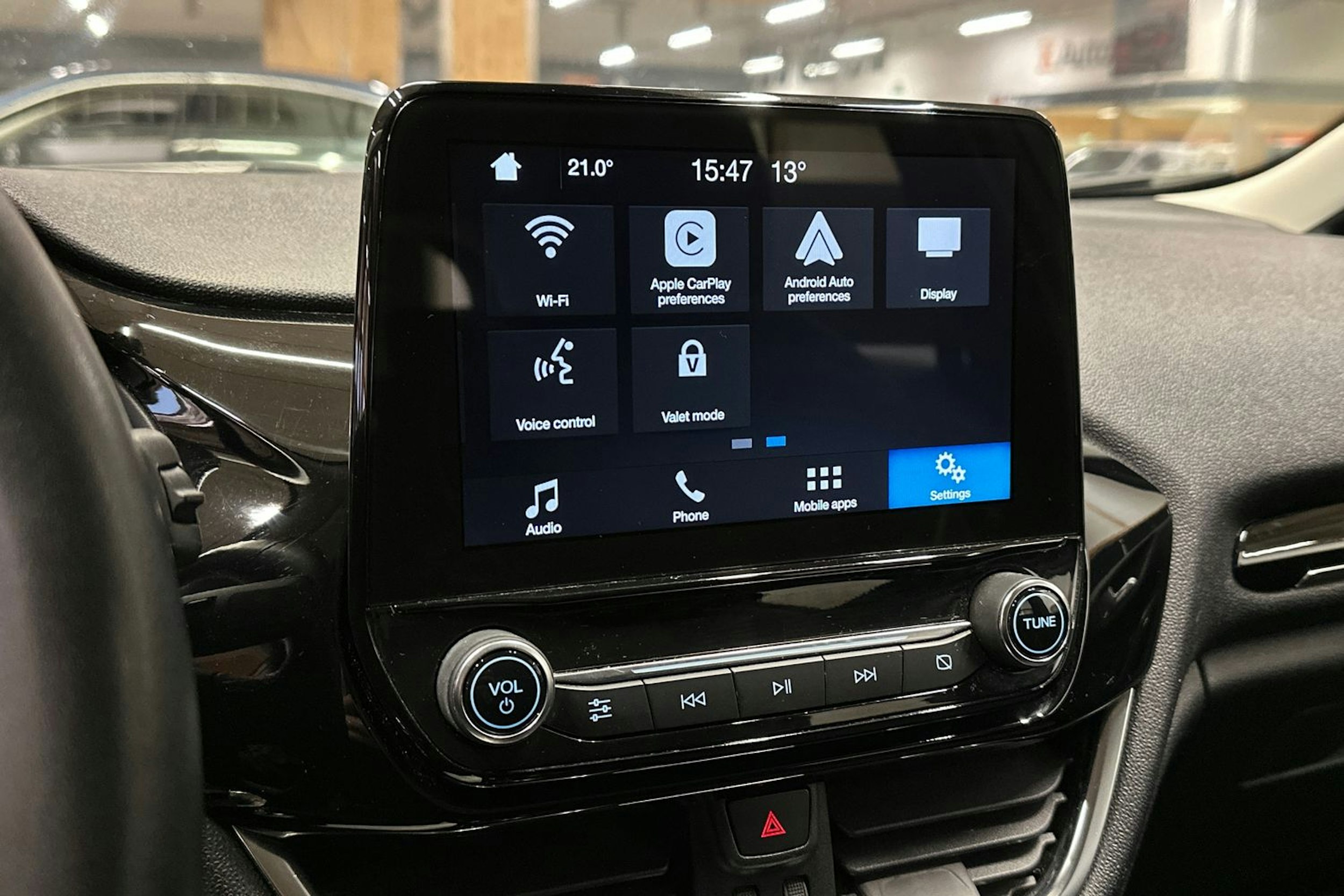 harmaa Ford Fiesta 2018 kuva 20.