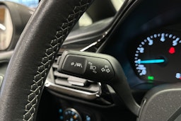 harmaa Ford Fiesta 2018 kuva 25.