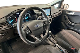 harmaa Ford Fiesta 2018 kuva 6.
