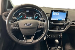 harmaa Ford Fiesta 2018 kuva 7.