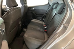harmaa Ford Fiesta 2018 kuva 8.