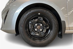 harmaa Ford Fiesta 2018 kuva 9.
