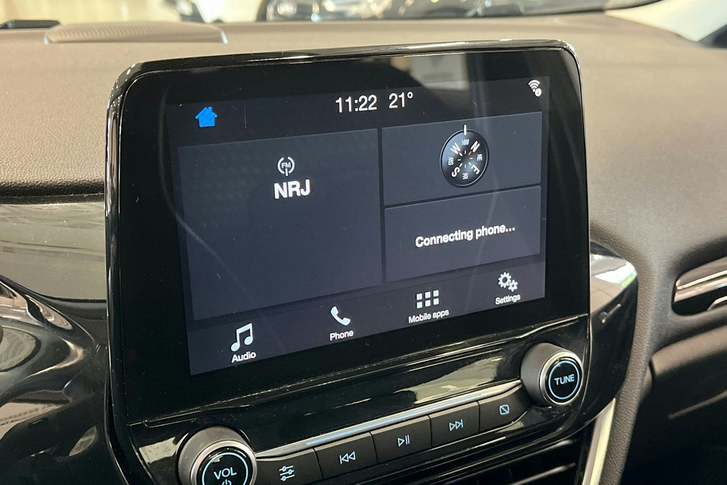 harmaa Ford Fiesta 2018 kuva 15.