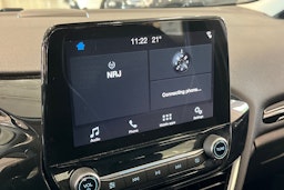 harmaa Ford Fiesta 2018 kuva 15.